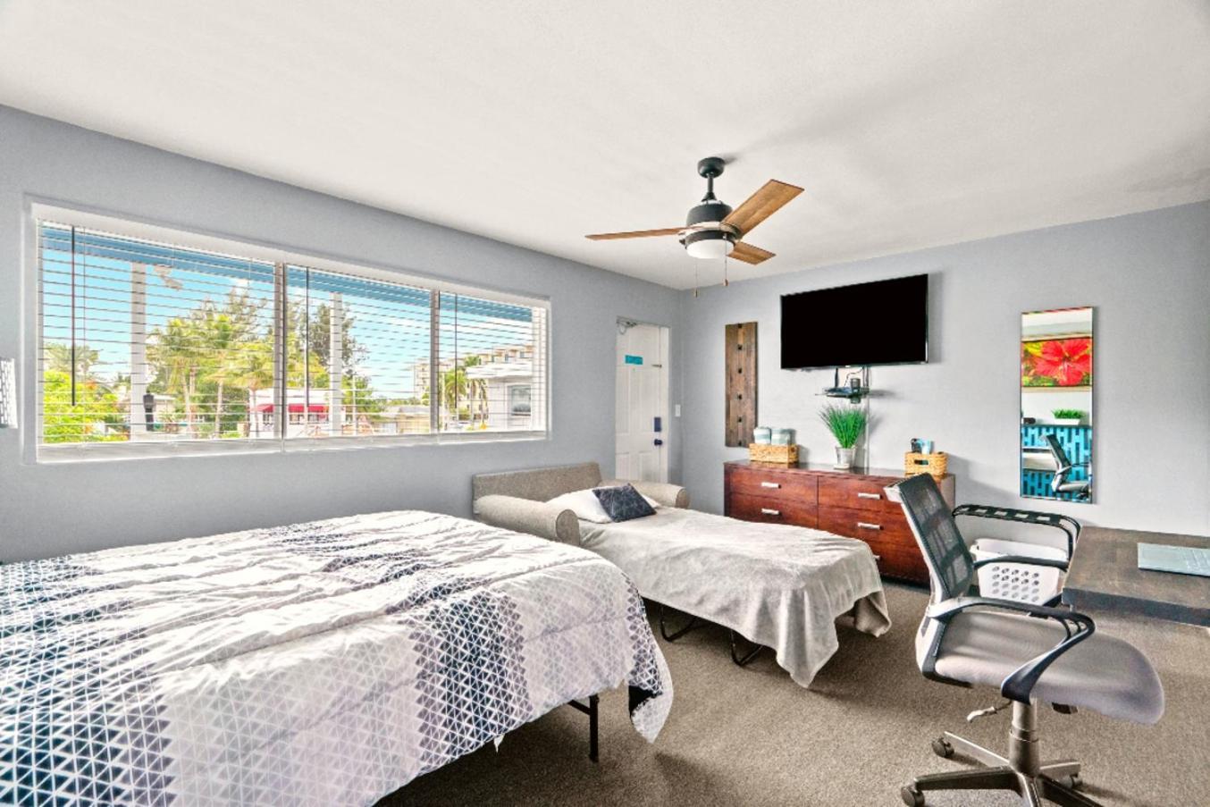 Boutique Beach Retreat St. Pete Beach Esterno foto
