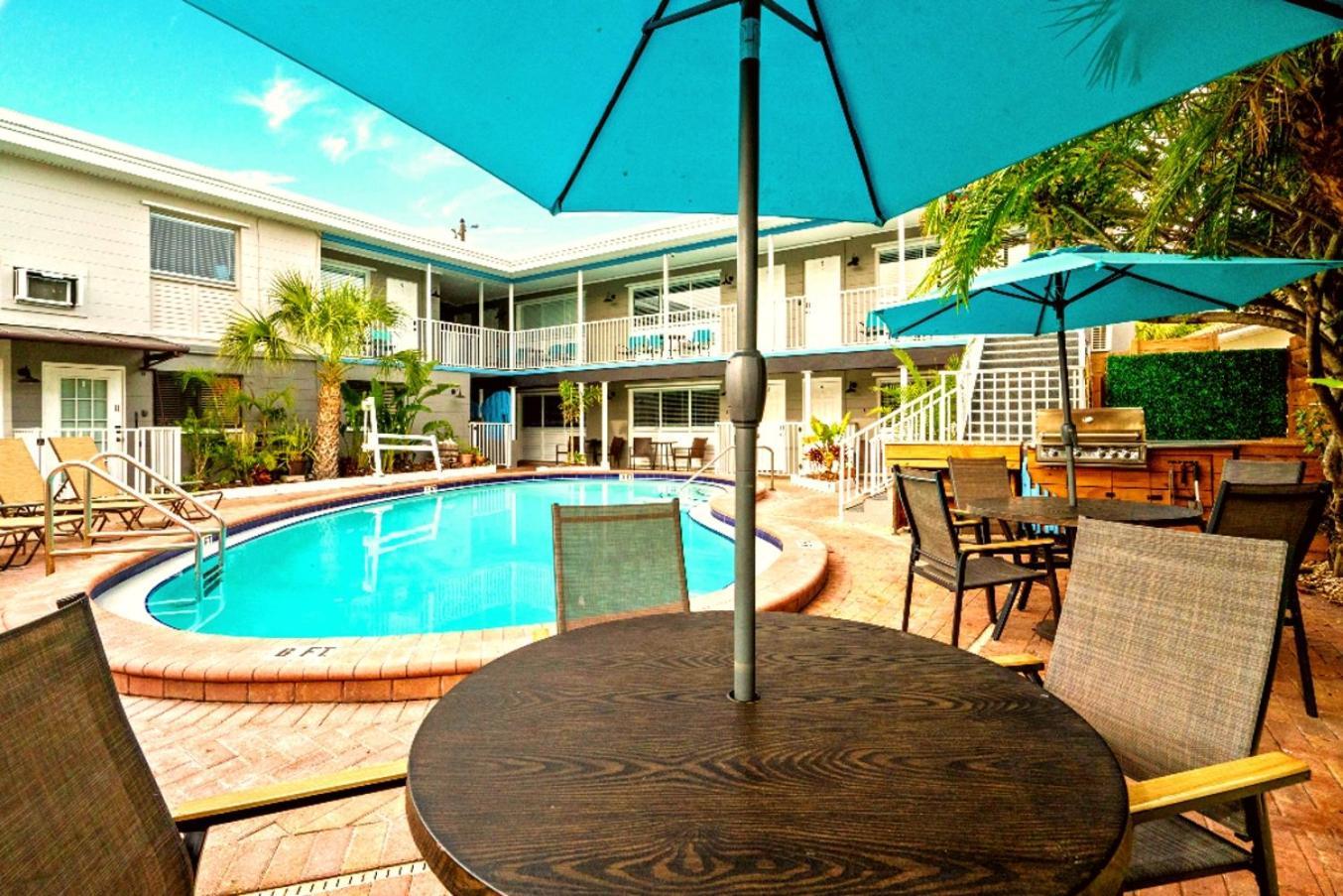 Boutique Beach Retreat St. Pete Beach Esterno foto