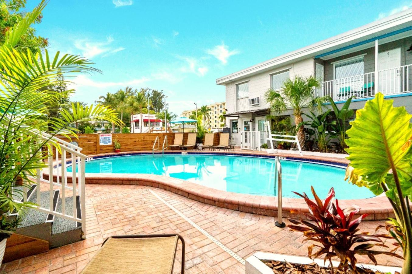 Boutique Beach Retreat St. Pete Beach Esterno foto