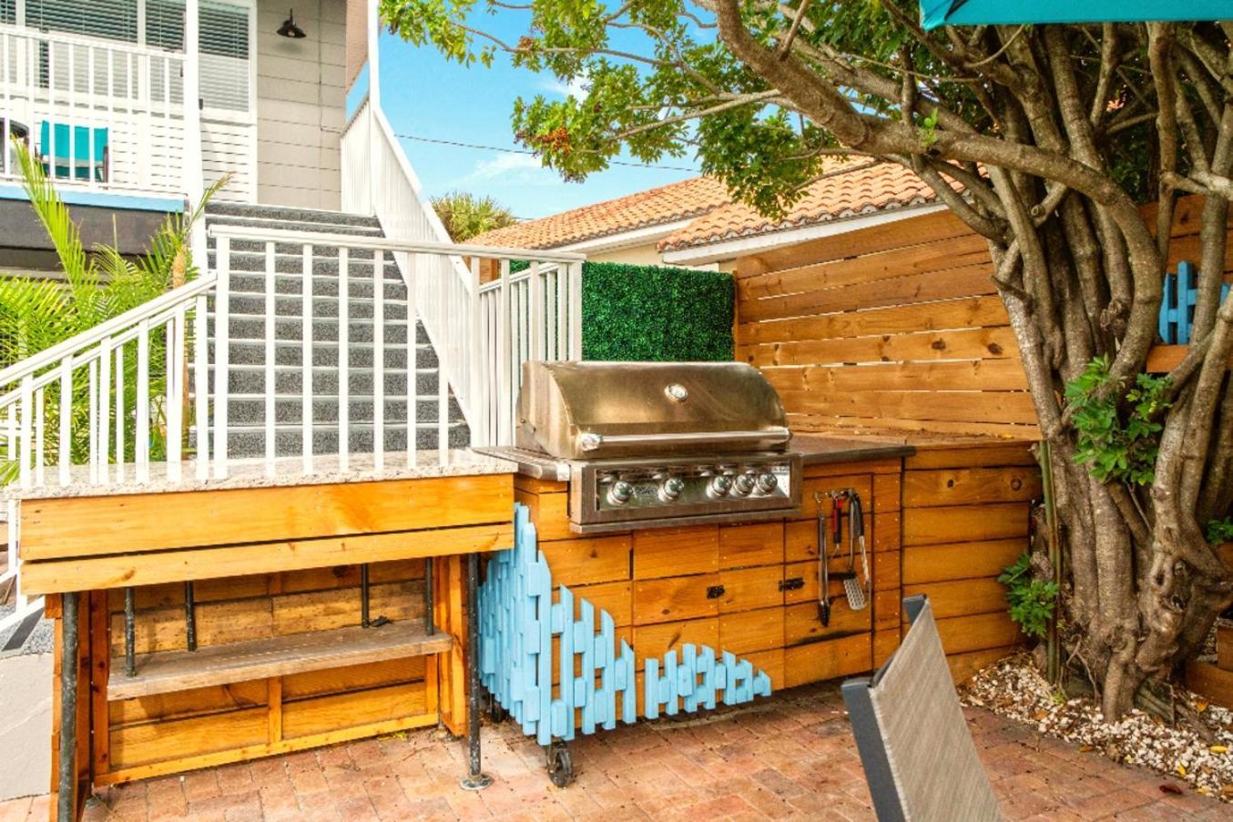 Boutique Beach Retreat St. Pete Beach Esterno foto